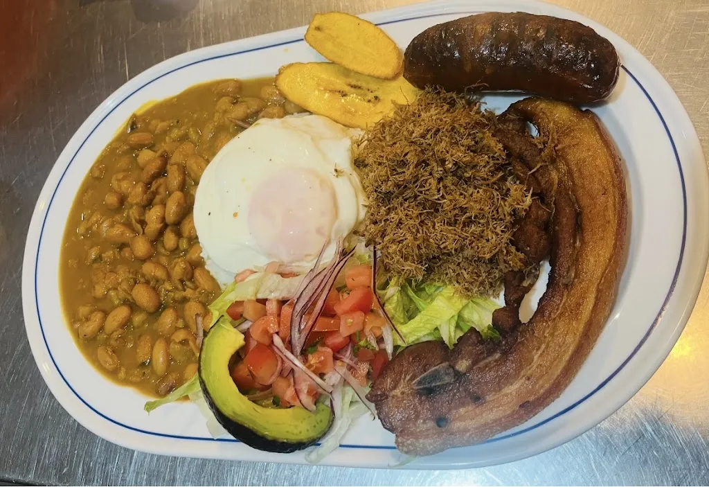 Restaurante Ecuatoriano Latino EL MEDITERRANEO_Cuevas del Almanzora_slider_image_2