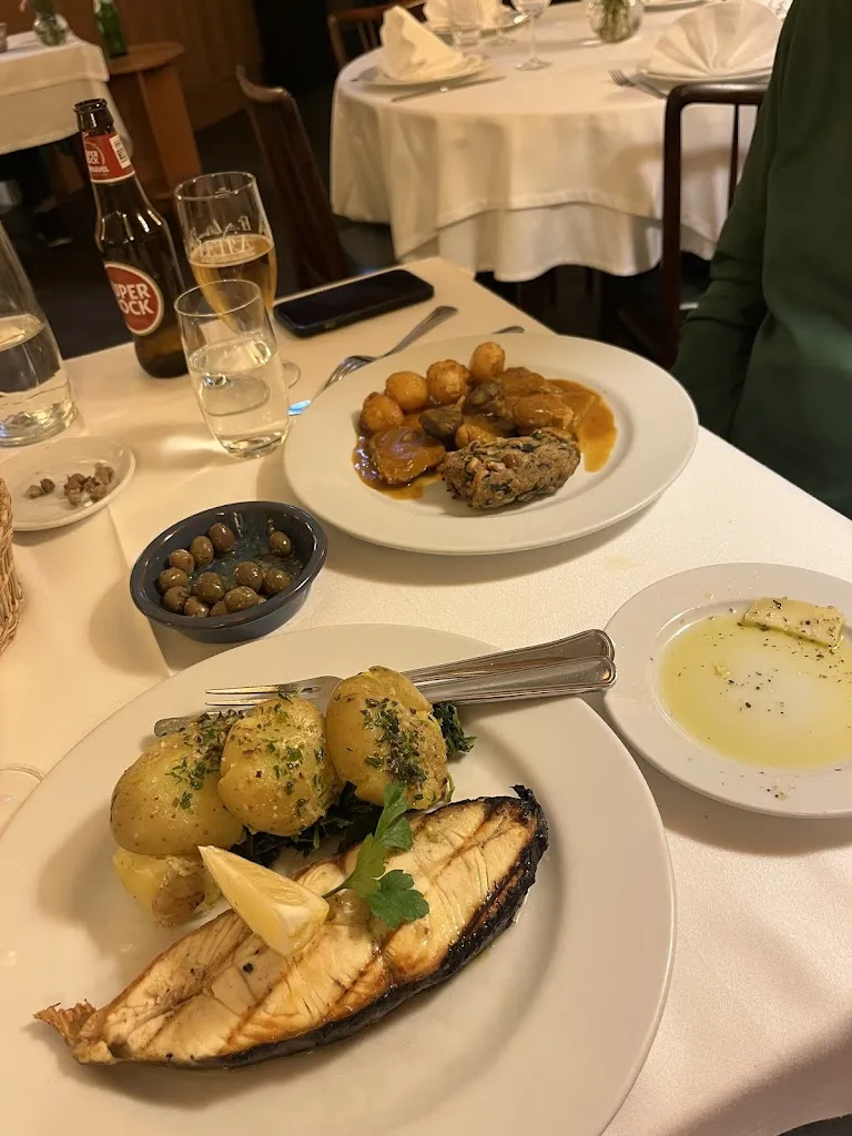 Julia Byrne_O Laranjeira | Pensão Restaurante_Viana de Duero_review