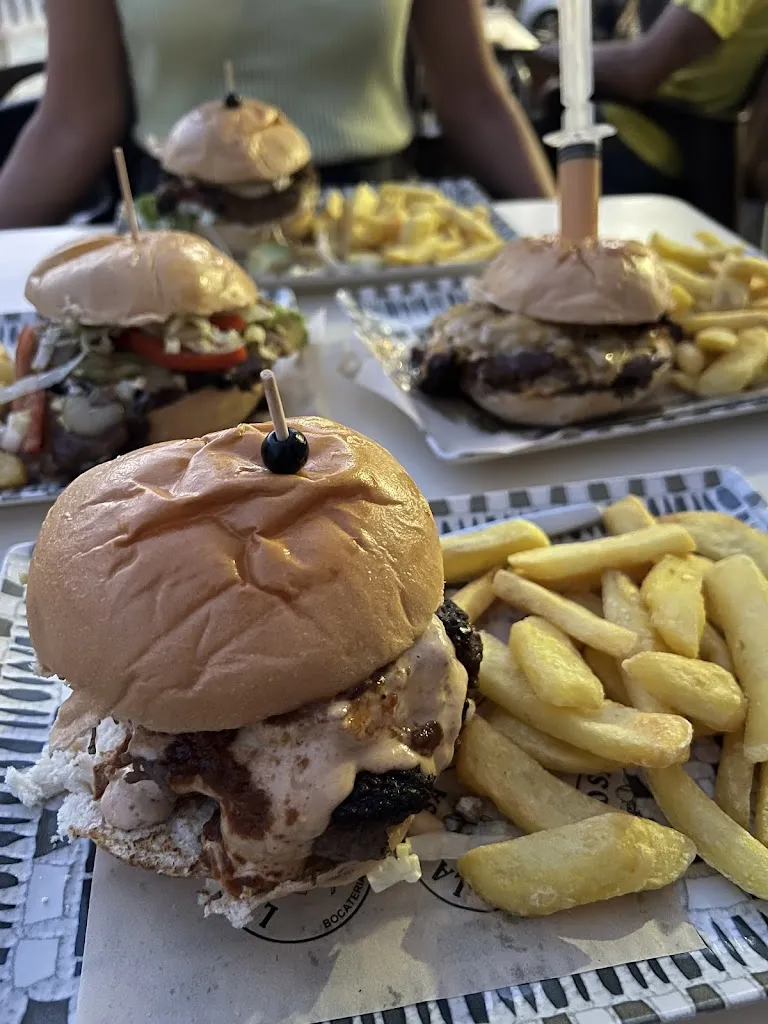 Sheila Zapata Ávila_Hamburguesería La Rosa_Cuevas del Almanzora_review