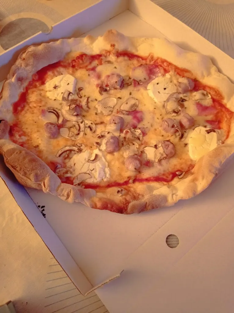 M Carmen Sanz Lastra_Pizzeria Sandra_Alcover_review