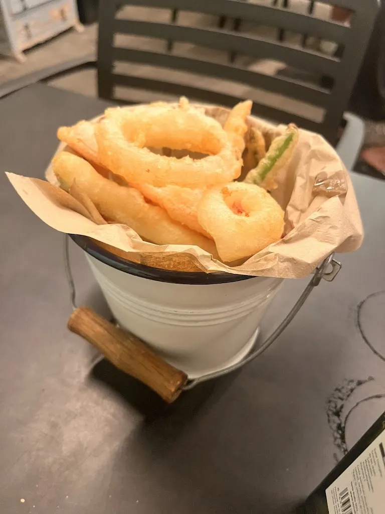 Mona Fouad_Restaurant Portal 22_Alcover_review