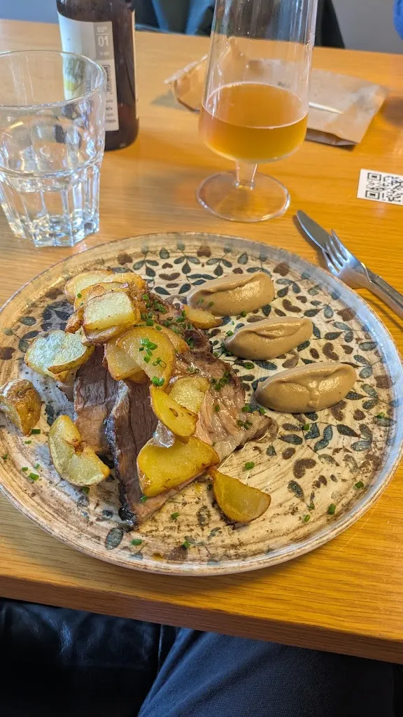 Paul Yingst_Restaurant Portal 22_Alcover_review