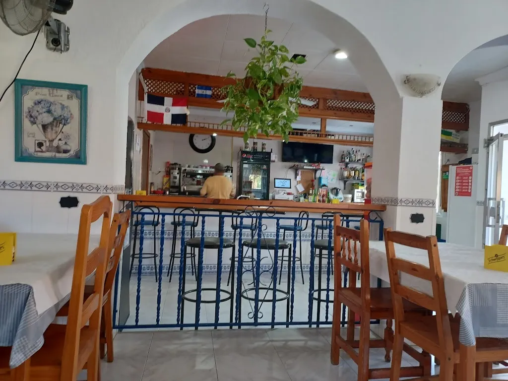 Brigitte Clause_Noche y Día_Cuevas del Almanzora_review