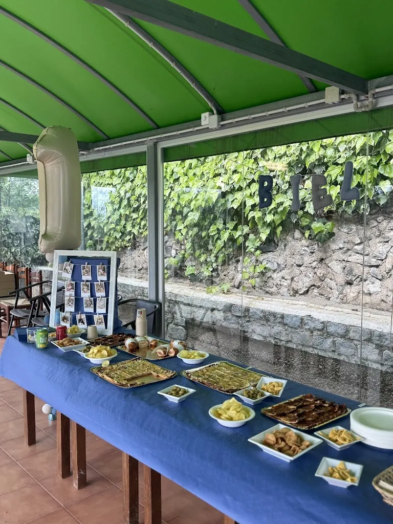 Laura Cartanyà Rodríguez_Menja Bé Piscines l’Aleixar_Aleixar_review