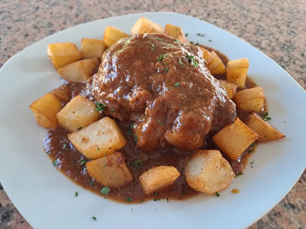 Manuel Martinez_Menja Bé Piscines l’Aleixar_Aleixar_review