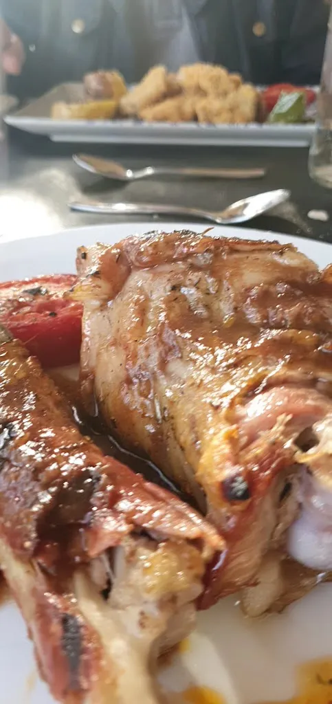 Hostal Restaurant Pous de la Neu_Alfara de Carles_slider_image_2