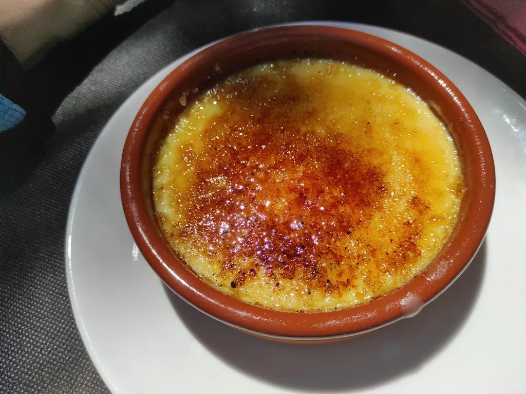 Hostal Restaurant Pous de la Neu_Alfara de Carles_slider_image_3