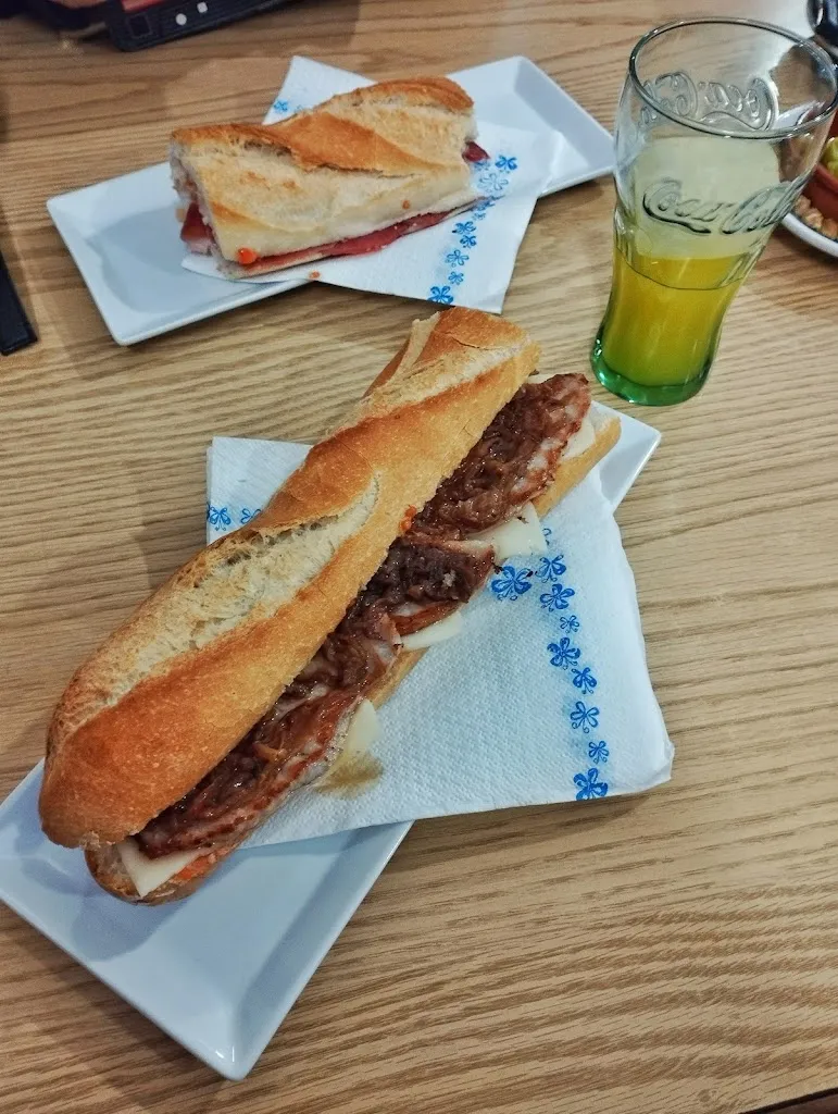 Bar Cochero_Alforja_slider_image_3