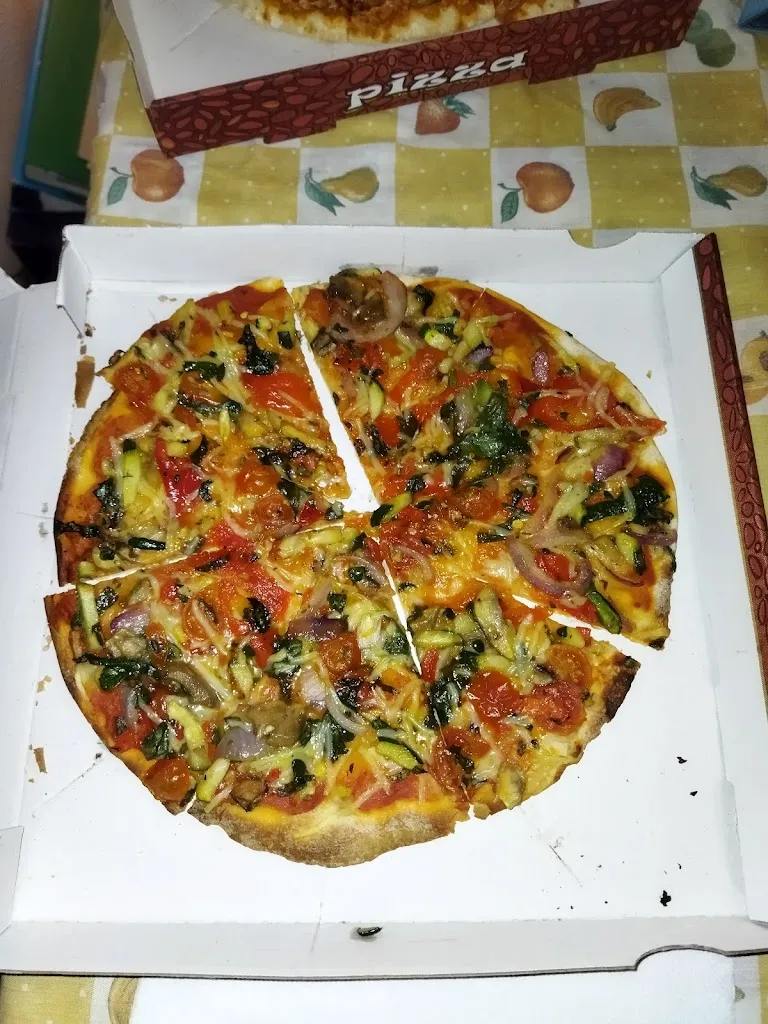 RosaM A. G._POLLOS & KEBAB’S CALAXURRE_Alforja_review