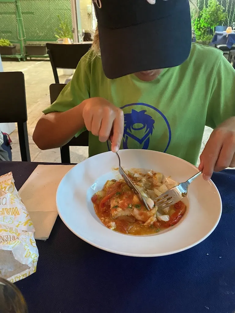 leetje R_Bar restaurant El Nàutic Les Cases_Alcanar_review