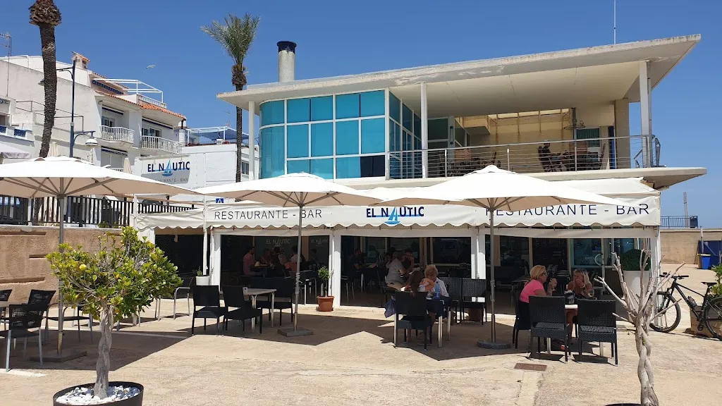 Bar restaurant El Nàutic Les Cases restaurant in Alcanar