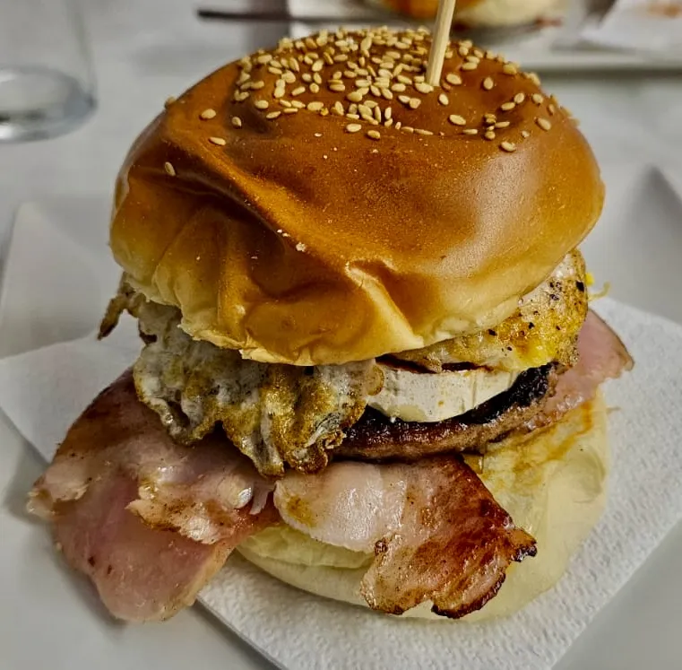 Burguer Crack restaurant in Alcanar