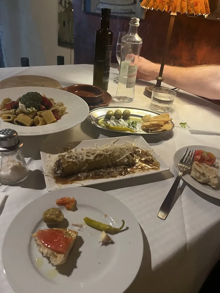 Charlotte Moore_Les Bruixes_Altafulla_review