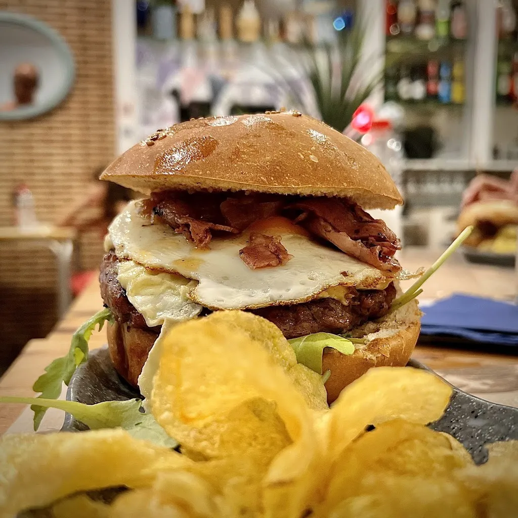 Ruben Martinez_Hamburgueseria Alta•Burg_Altafulla_review