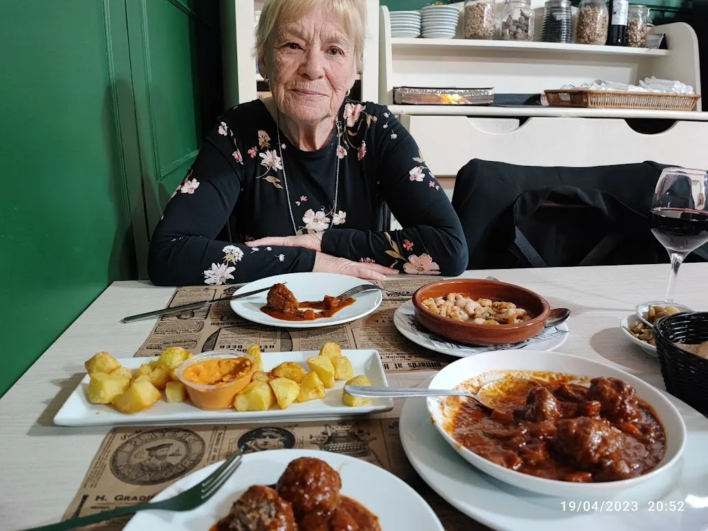 Graham Palmer_Casal Cultural la Violeta_Altafulla_review