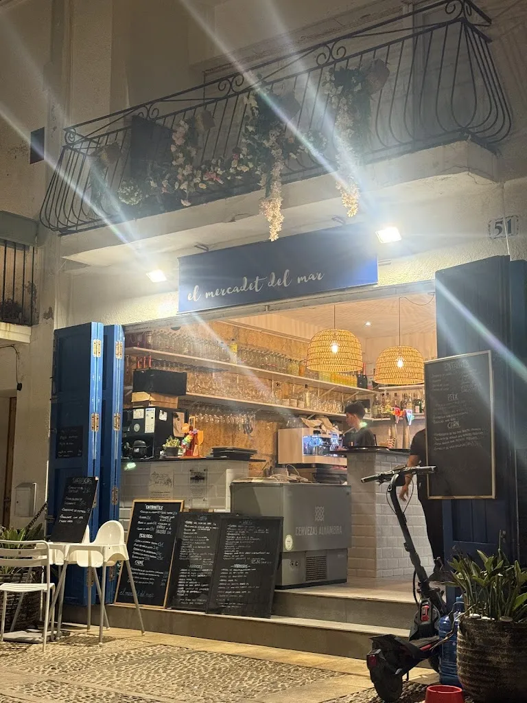 Rafael Villoria Sanchez_El Mercadet del Mar_Altafulla_review
