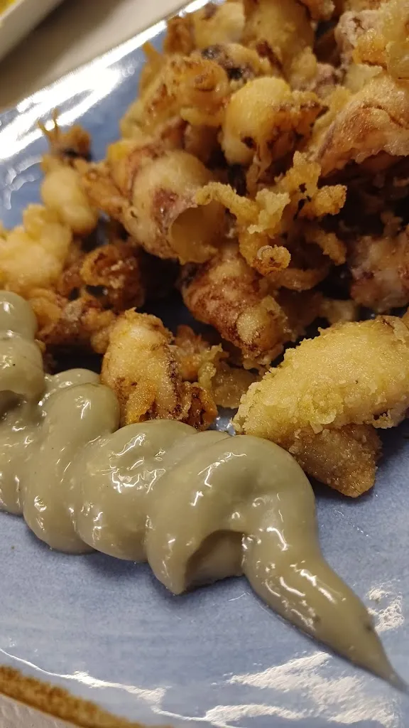 Adeline Lim_LOS MAÑICOS_Altafulla_review