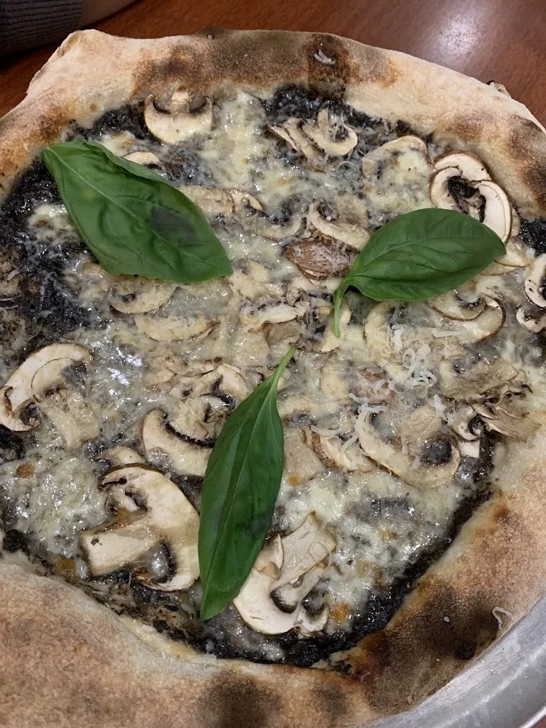 Kenneth Oberes_Pizzeria La Rosita_Altafulla_review