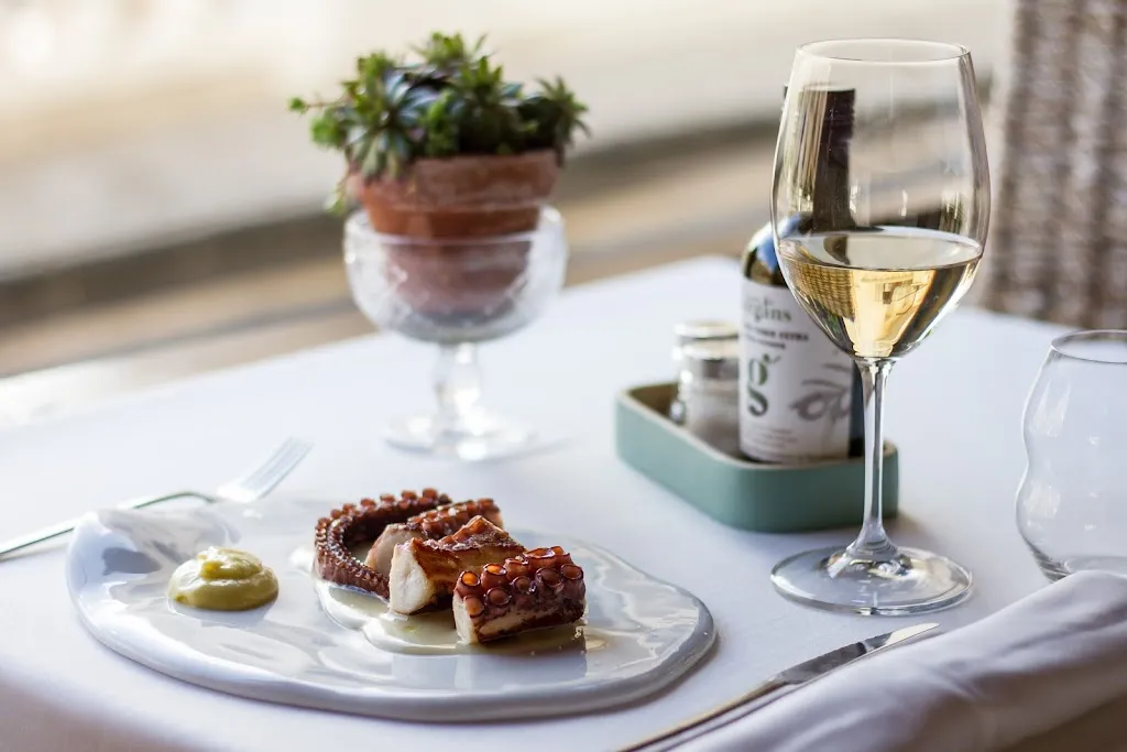 Restaurant La Llotja de Marc Miró_Ametlla de Mar_slider_image_2