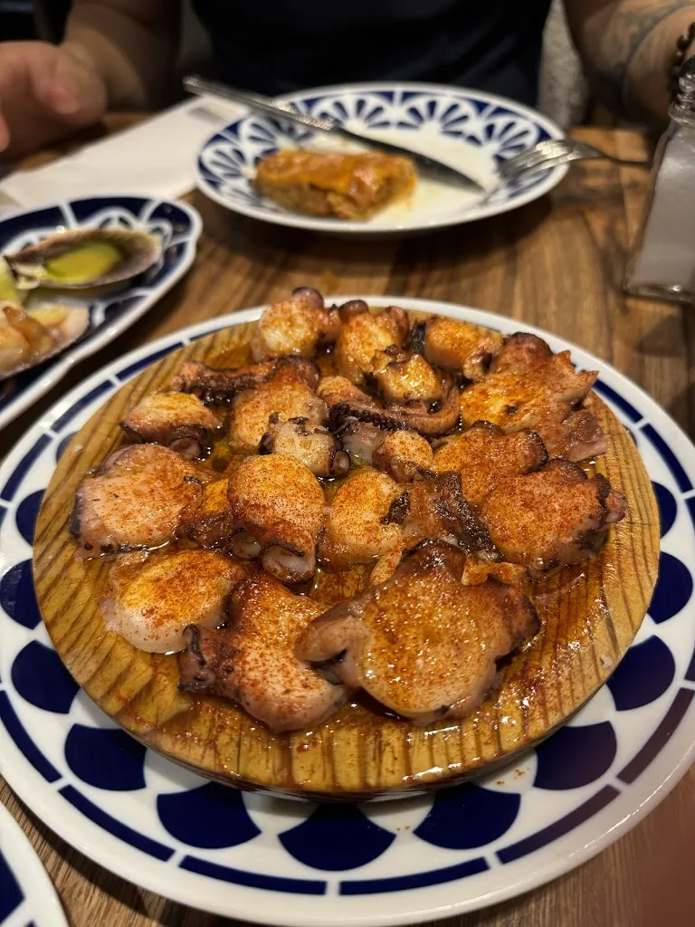 Natasha Patamapongs_Garelos_Gallardos Los_review