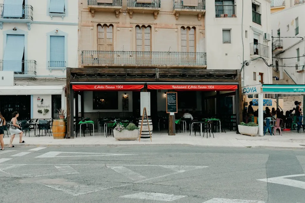 Restaurante L'antic Casino 1904 restaurant in Ametlla de Mar