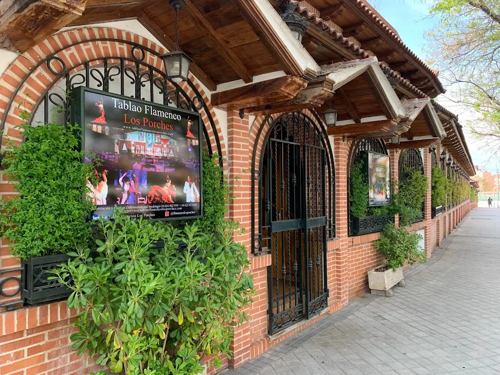 Tablao Flamenco Los Porches_Gallardos Los_slider_image_1