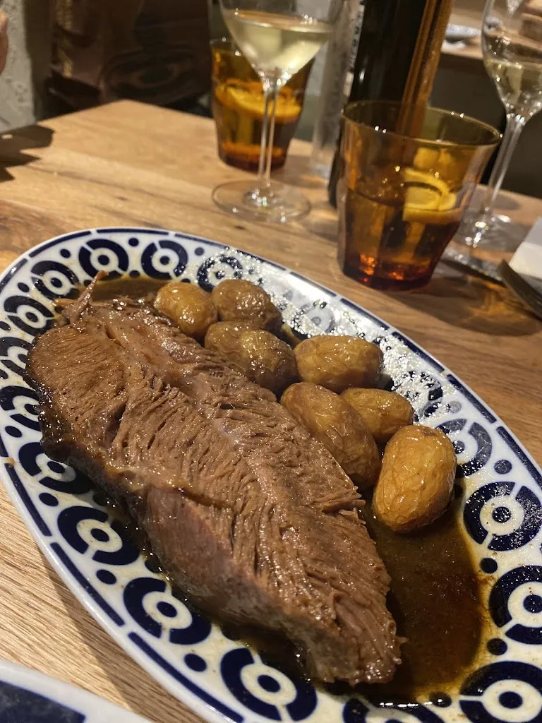 Angeline Ng_Garelos Canalejas_Gallardos Los_review