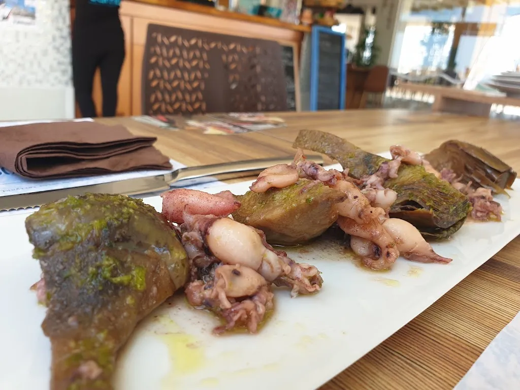 Mario Amelotti_Bama Beach Club Restaurant_Ampolla L_review