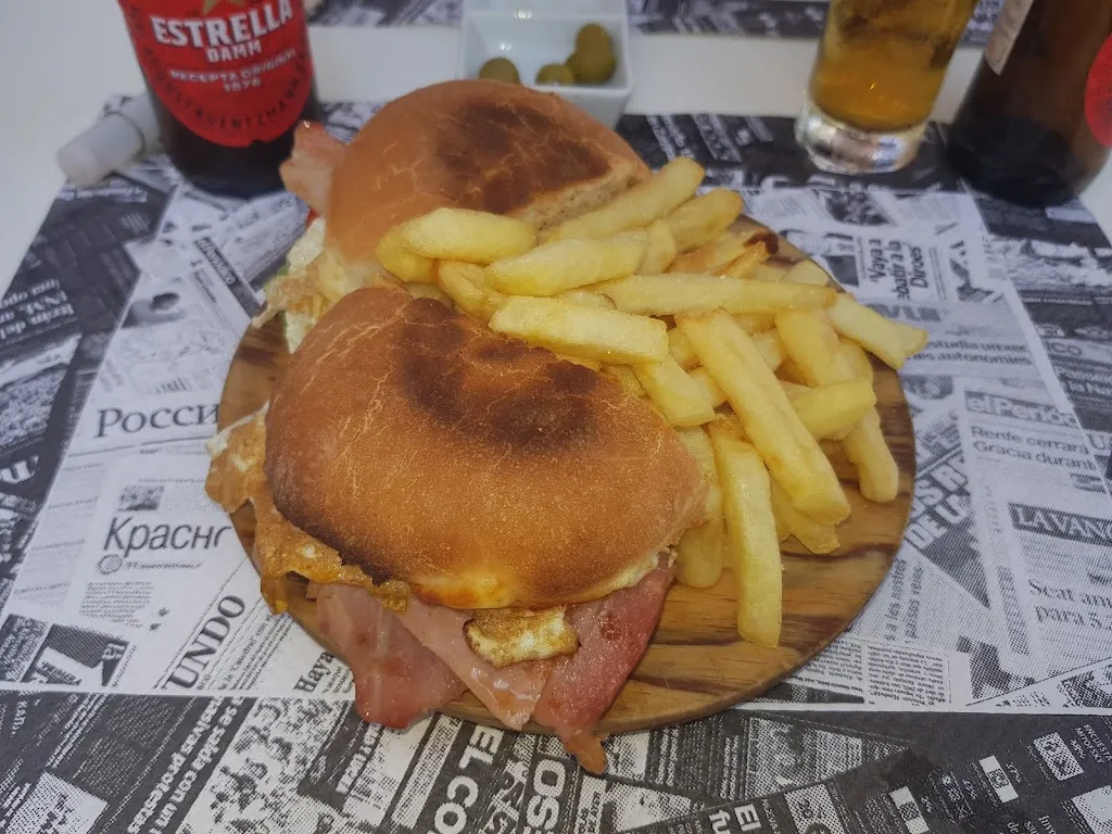 Christopher Gartoli_AZARA Braseria_Ampolla L_review