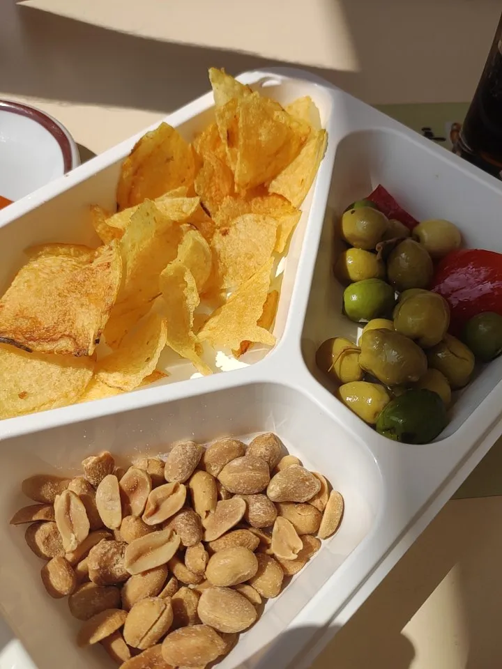 Menu_Pub Restaurant Comodoro_Ampolla L_image_6