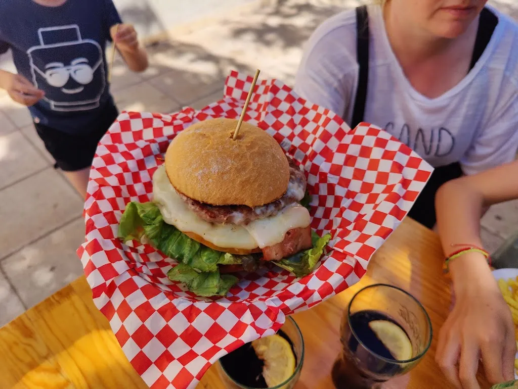 Jukka-Pekka Kylä-Liuhala_Gattopardo Burguer Cervecería_Ampolla L_review