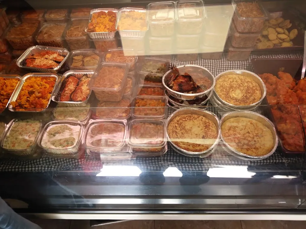 Palau Del Pollastre Menjars Per Emportar restaurant in Arboç