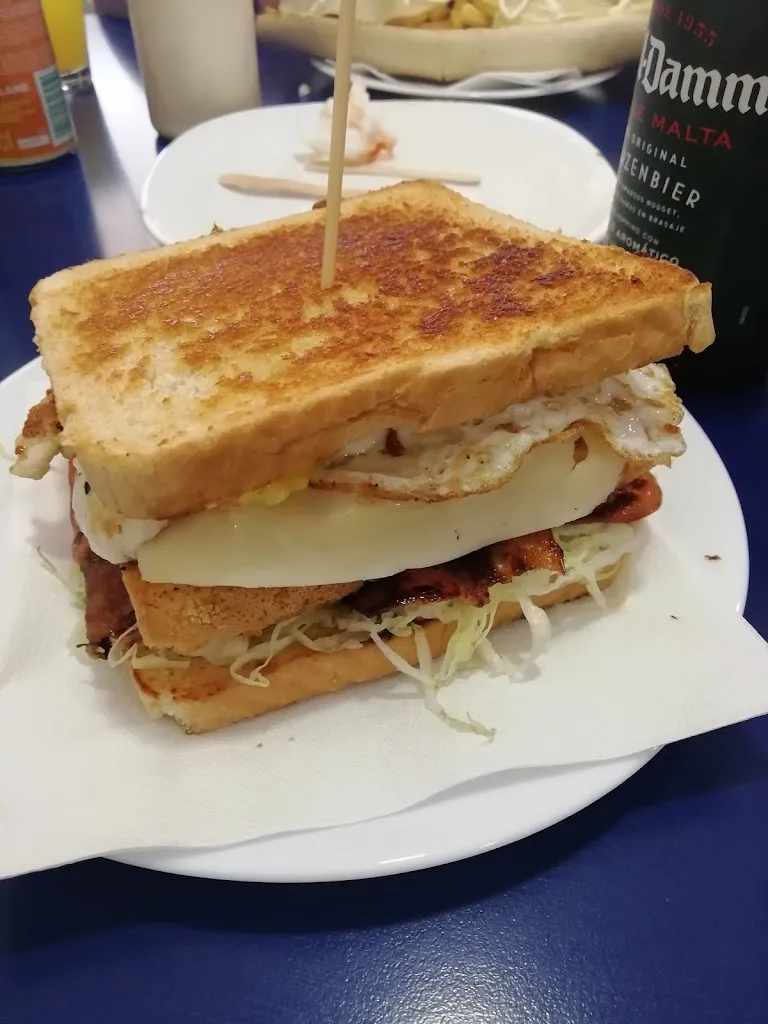 anna banderas_Frankfurt +GAS!_Arboç_review