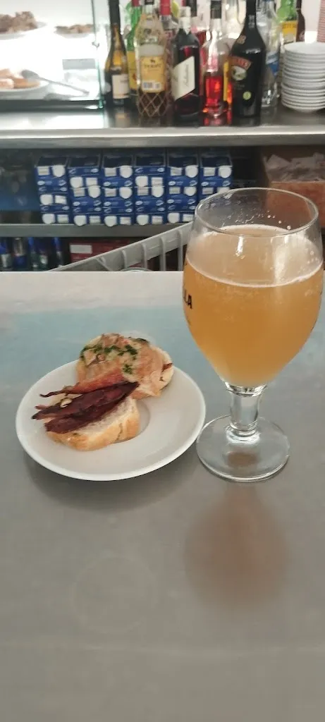 ANTONIO GIL BUENO_Bar-Restaurant Petrocat_Arboç_review