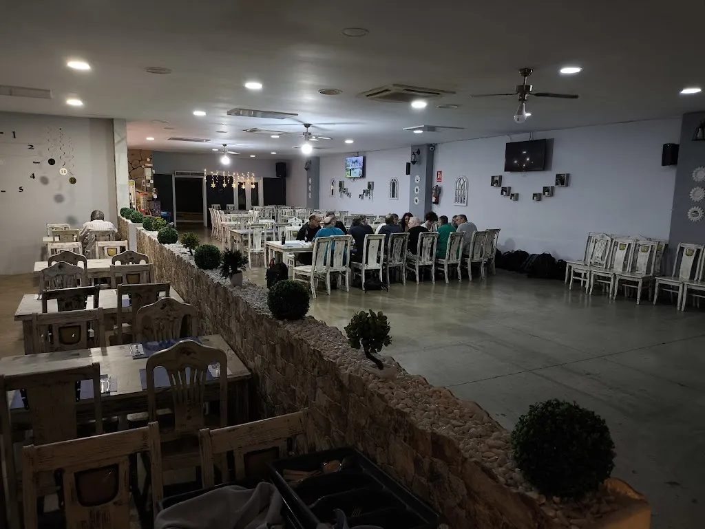 Pizzeria Tomis_Arboç_slider_image_1