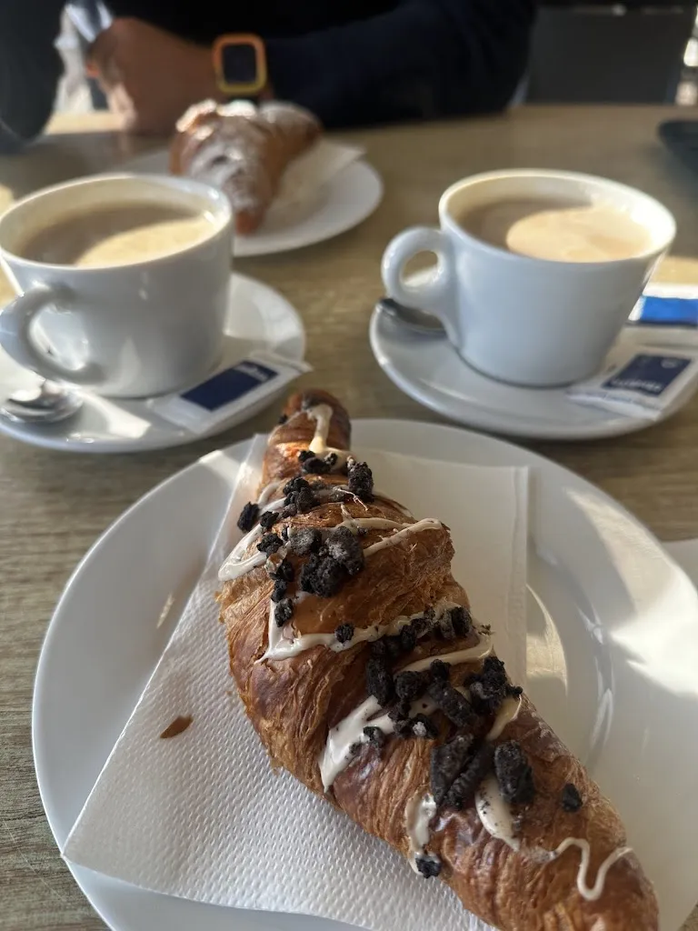 Marcos O. Diogo_Medas self-service restaurant_Arboç_review