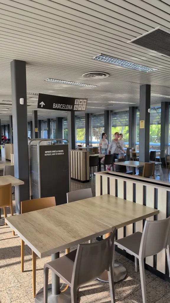 David Robles Fosg_Medas self-service restaurant_Arboç_review