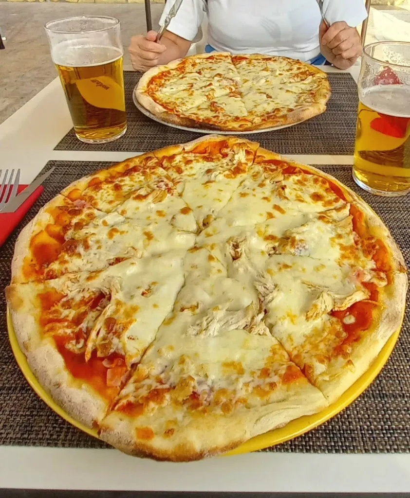 Menu_Miraflores Bar & Restaurant_Gallardos Los_image_9