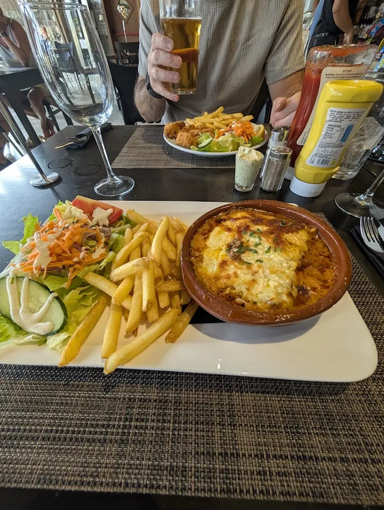 Tracey O'Neill Revie_Miraflores Bar & Restaurant_Gallardos Los_review