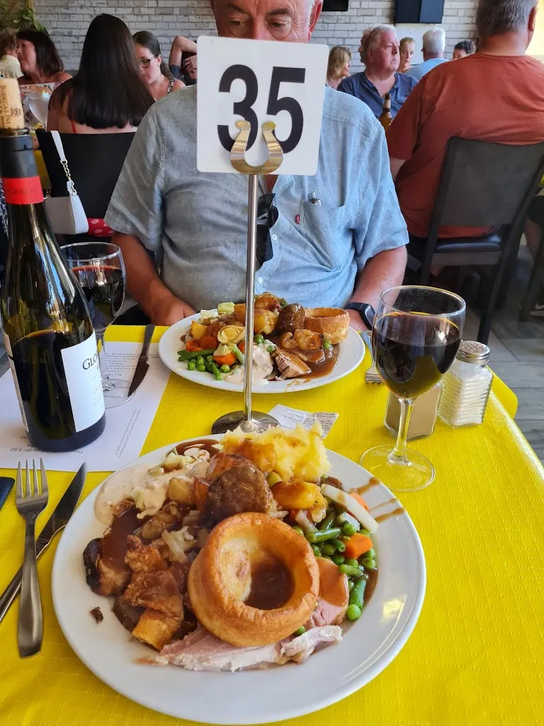 L James_Miraflores Bar & Restaurant_Gallardos Los_review