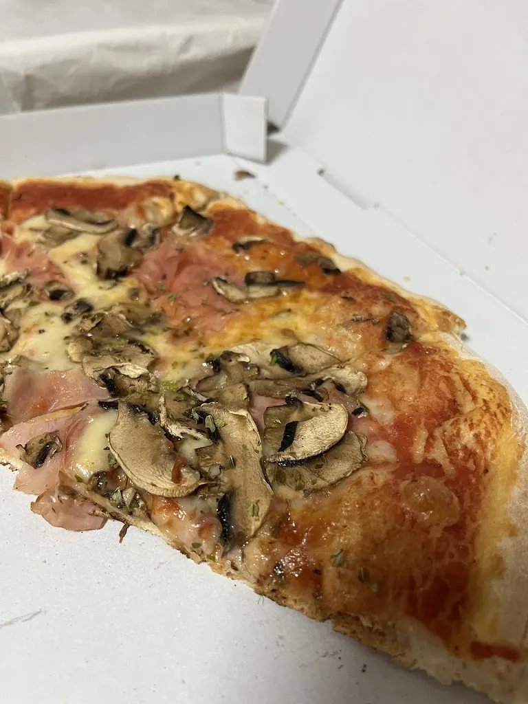 Tavi World_Tomis Pizzeria_Arboç_recensione