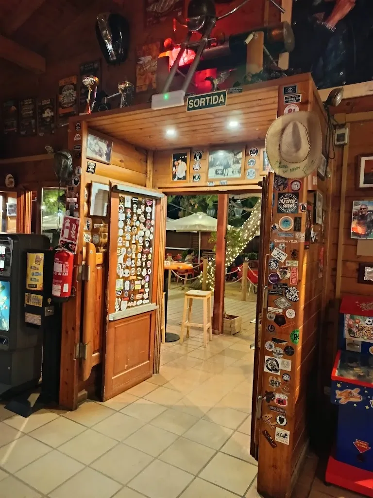 La Cantera Biker Bar_Bellvei_slider_image_3