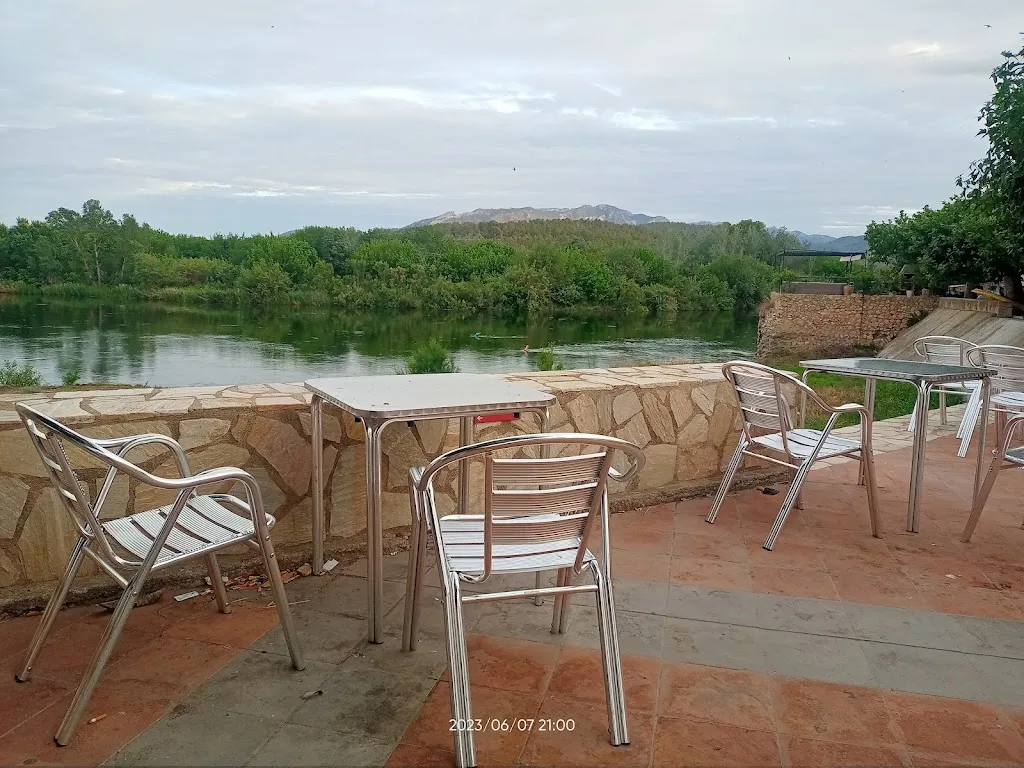 Bar Amadeo restaurant in Benissanet