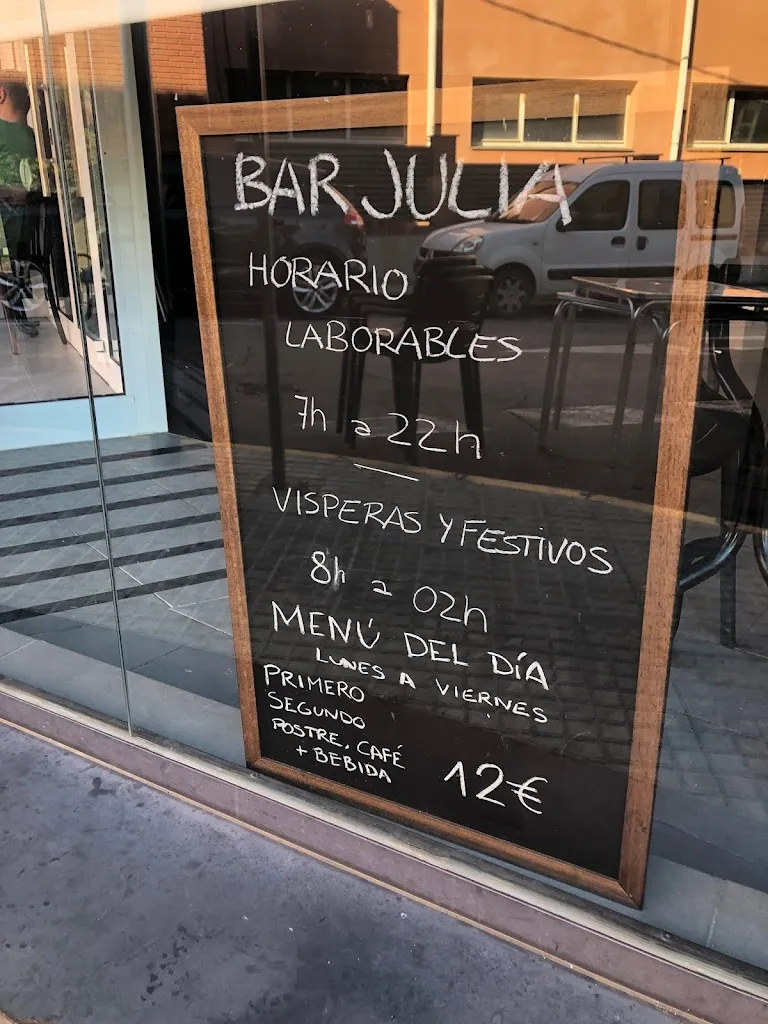 Menu_Bar Julia_Botarell_image_2