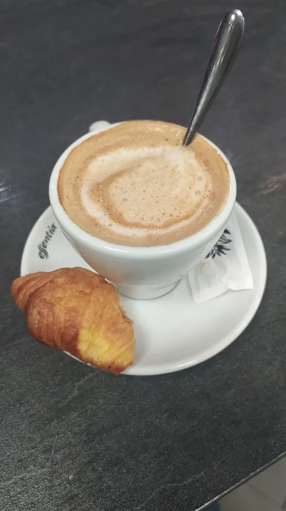 Menu_Bar Julia_Botarell_image_7