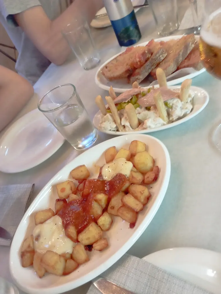 Nikos Skouty_Bodega Amposta_Amposta_review