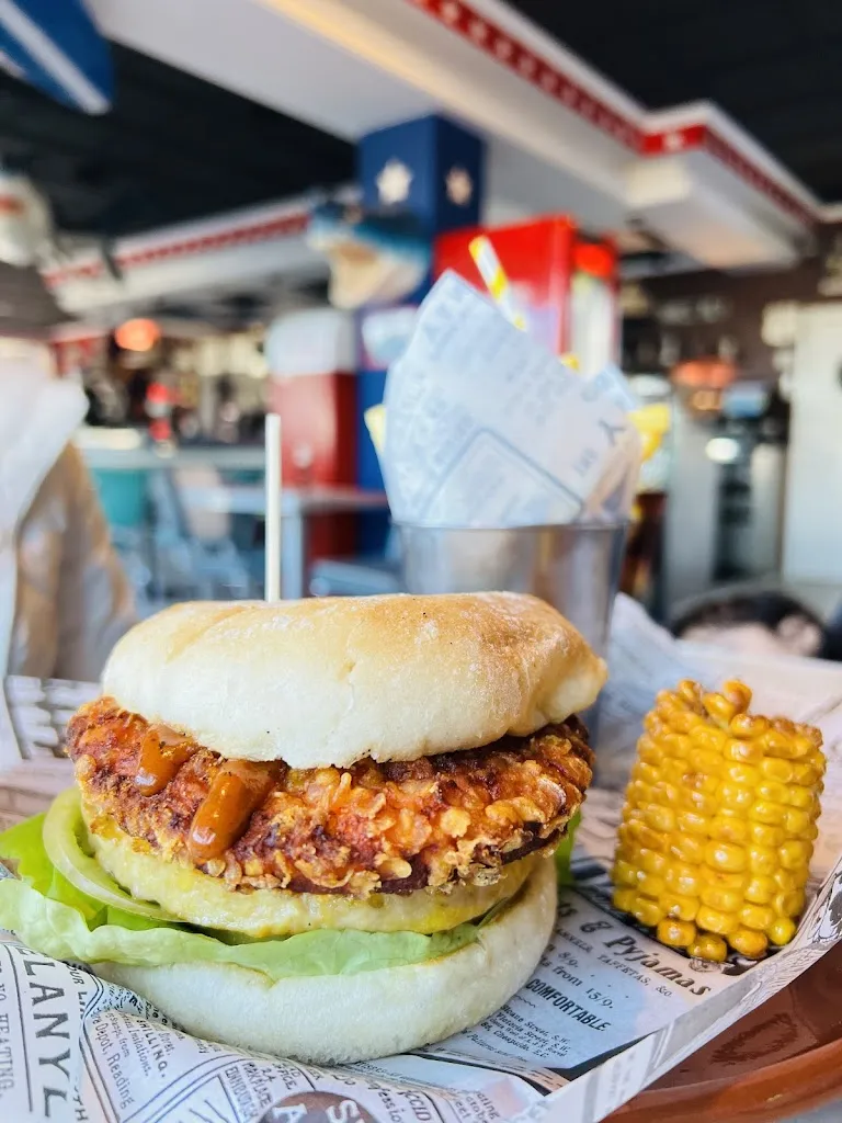 Anonymous Forever_DINER PITBOX_Amposta_avis