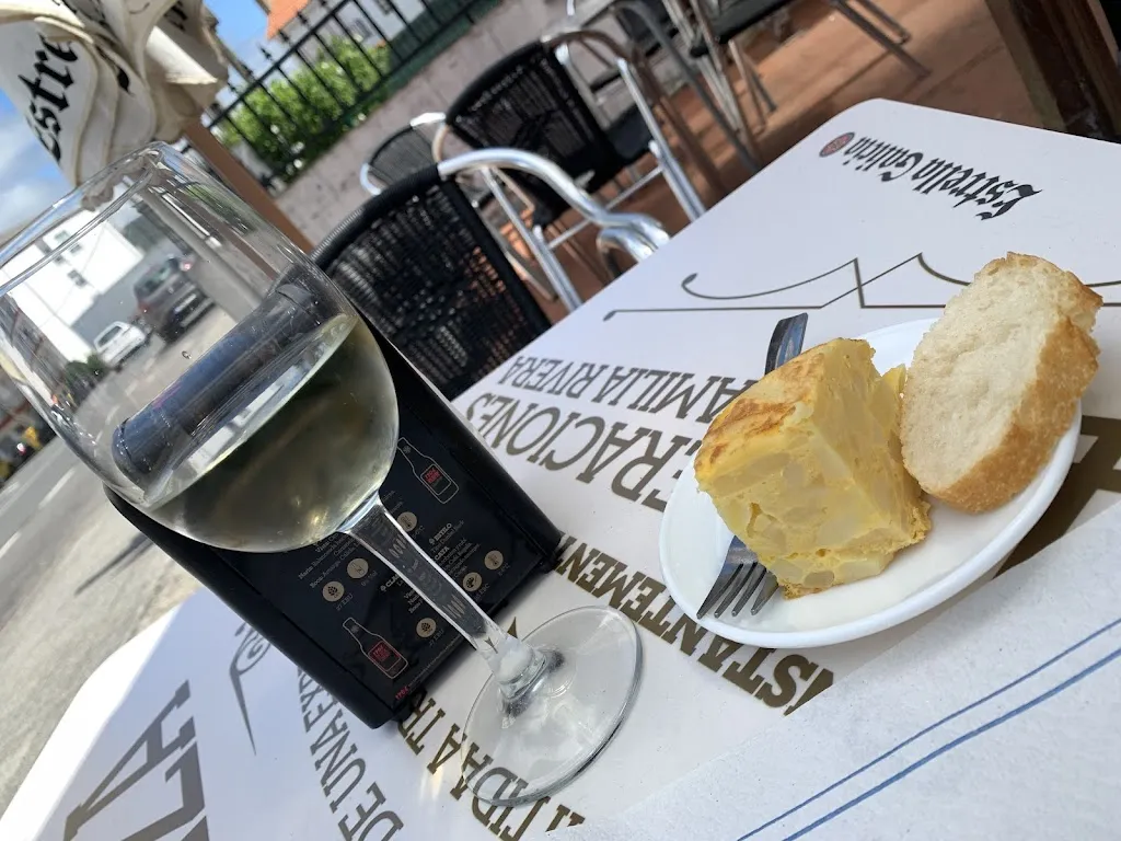 Leisha Reynolds_Esperanza Cafe&Bar_Corcubión_recensione