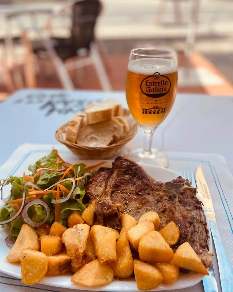 Esperanza Cafe&Bar_Corcubión_slider_image_3