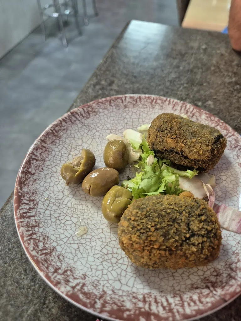 Véronique Lozano Gonthier_Restaurante bar La Esquinita_Instinción_review